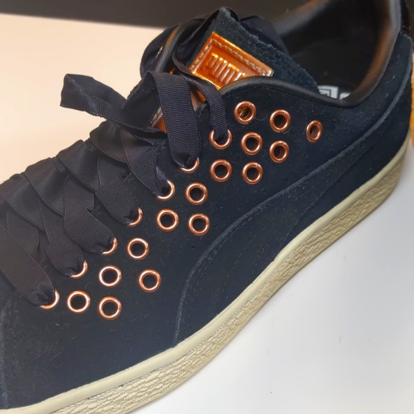 Womens Puma Suede Shoes - Picture 7 of 8